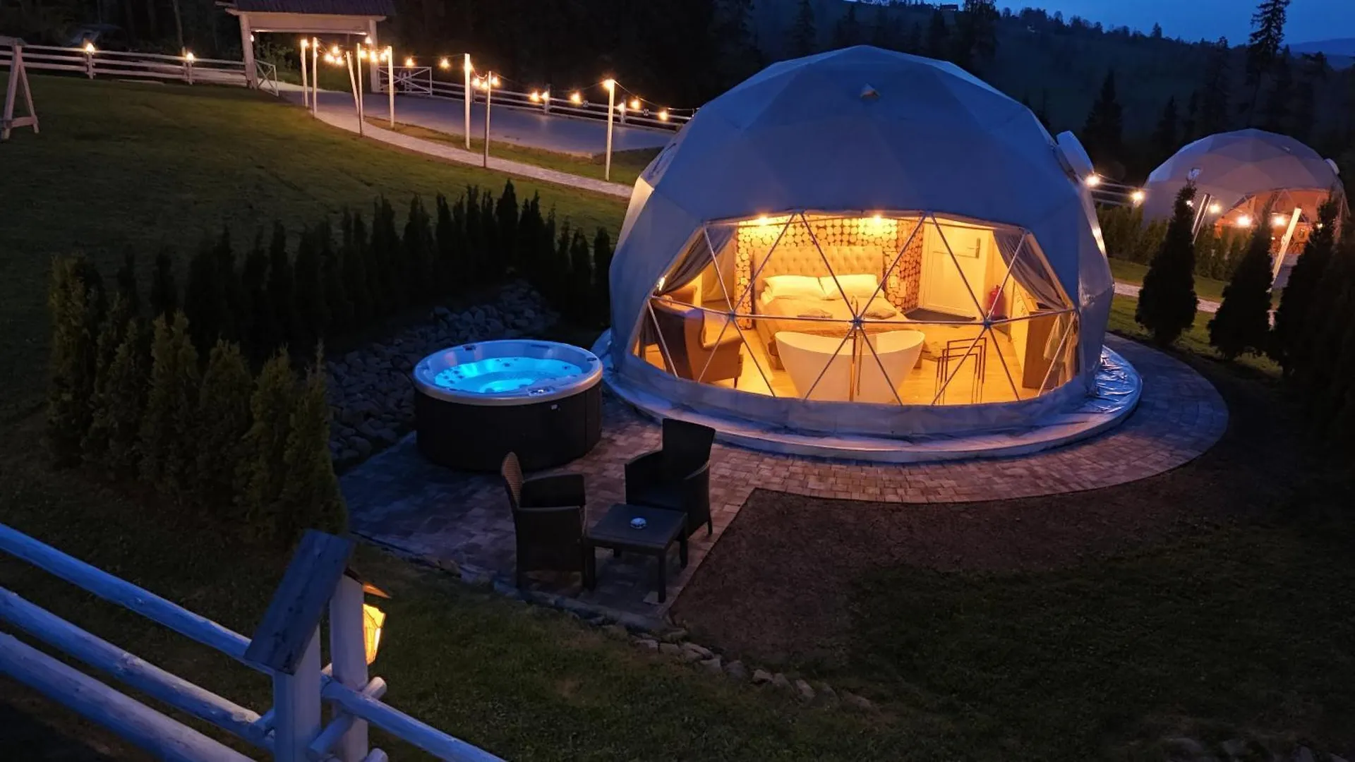 Luxury tent Mountain Glamp & Jacuzzi Hotel Zakopane Poland